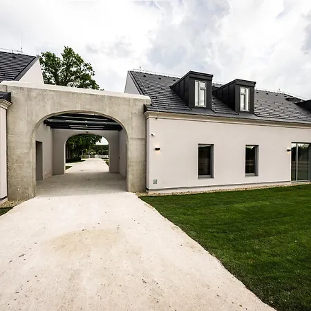 Gasthof Geszt, Tisza-kastely, Arany Janos Vendeghaz Es Etterem 3*