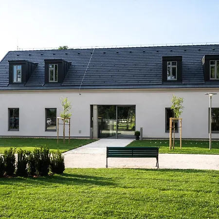 Gasthof Geszt, Tisza-kastely, Arany Janos Vendeghaz Es Etterem Geszt