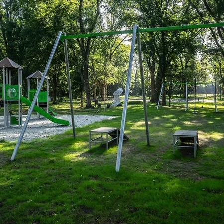Geszt, Tisza-kastely, Arany Janos Vendeghaz Es Etterem Gasthof 3*